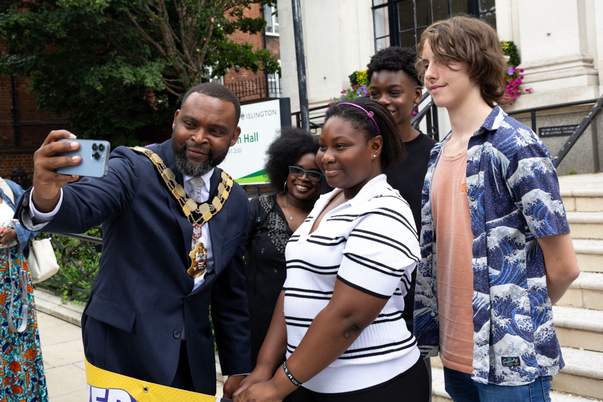 The Mayor of Islington, left, with the Chief Discovery Officers, from left, Sidra, Teayanna, Cruz and Tam