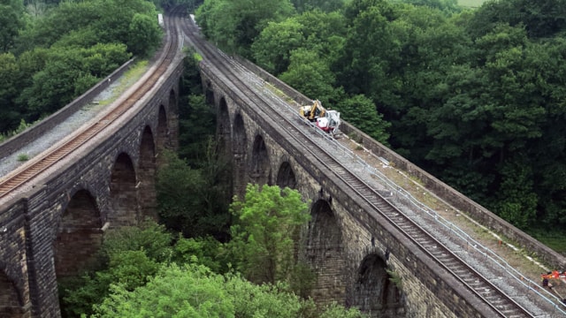 Chapel Milton viaduct close up of track June 2025: Chapel Milton viaduct close up of track June 2025