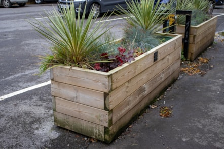 Argos Alleyway planters