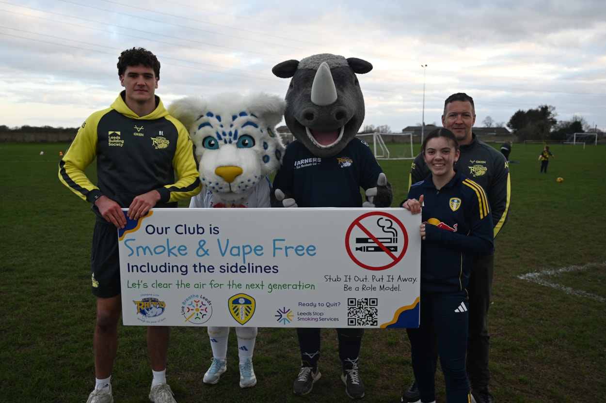 Sports club anti smoking campaign: Smoking and vaping are set to be sidelined at local sports clubs across Leeds thanks to a partnership between Leeds City Council, Leeds Rhinos Foundation and Leeds United Foundation.

In picture: Danny McGuire and Ben Littlewood from Leeds Rhinos with Abbey Graham, Leeds United Women’s Club