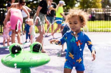 Clissold Park splash pad (photo credit Sean Pollock and HackneyCouncil)