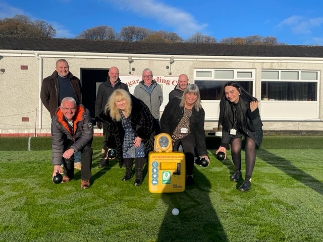 Lugar Bowling Club defib handover