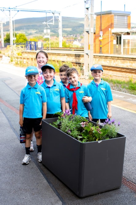 Beaver Scouts boost biodiversity at Stalybridge station-5