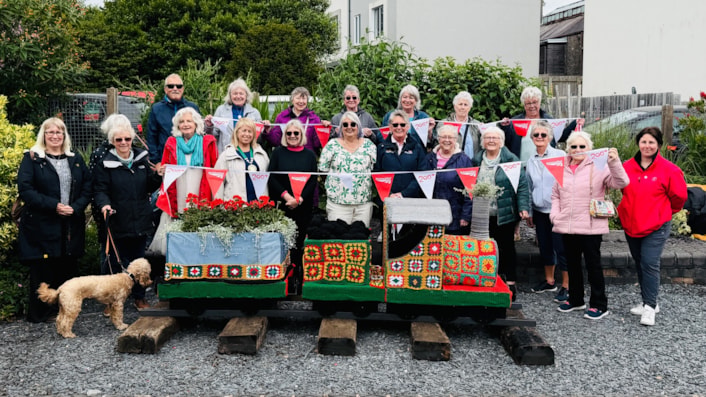 Criccieth Train-2-2