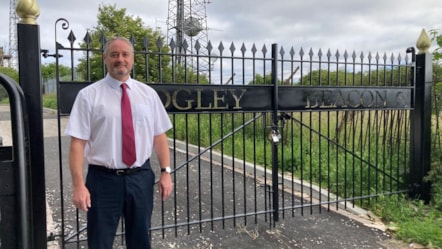 Councillor Bradley at Sedgley Beacon gates cropped