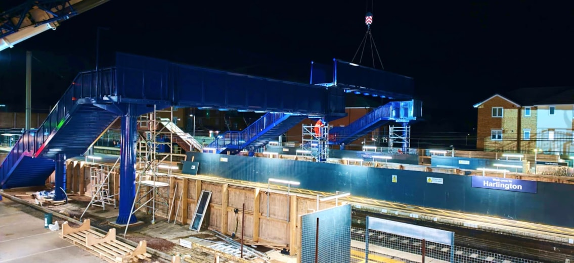 Harlington station footbridge being lifted into place
