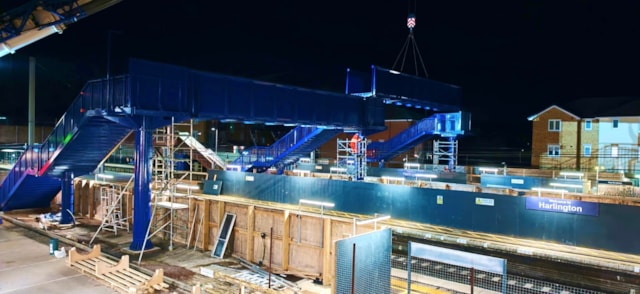 Harlington station footbridge being lifted into place: Harlington station footbridge being lifted into place