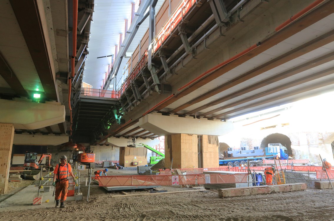 SUSSEX - Four-week countdown until major train changes for passengers travelling to or from London Bridge rail station: New platforms and the new concourse take shape at London Bridge station