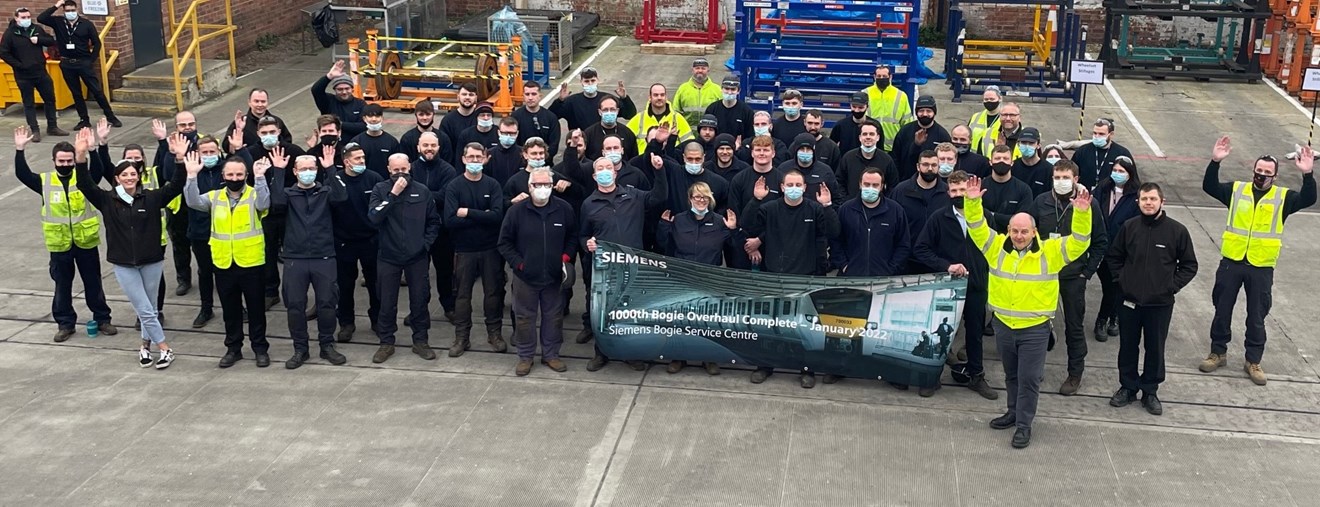 1000th bogie overhaul completed at Siemens Mobility’s Lincoln Bogie Service Centre: 1000th hands up (2) (2)