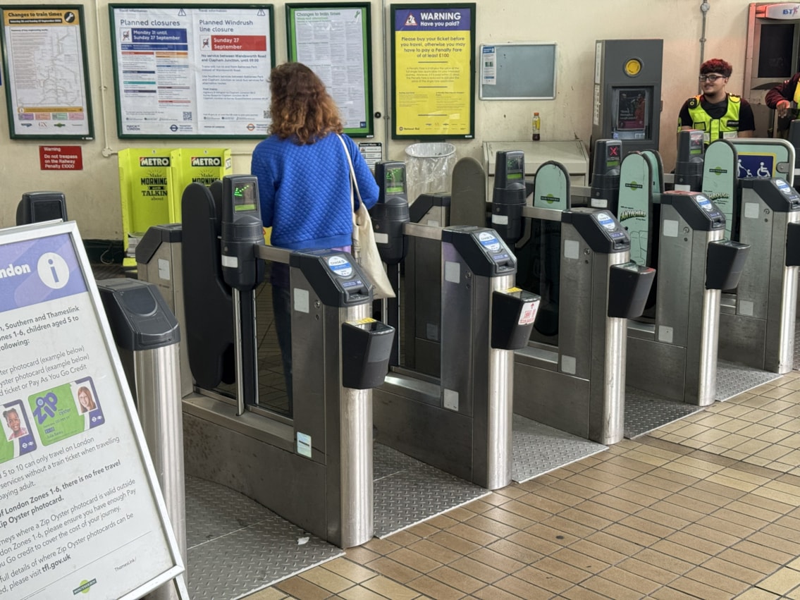 Peckham Rye expanded gateline 1