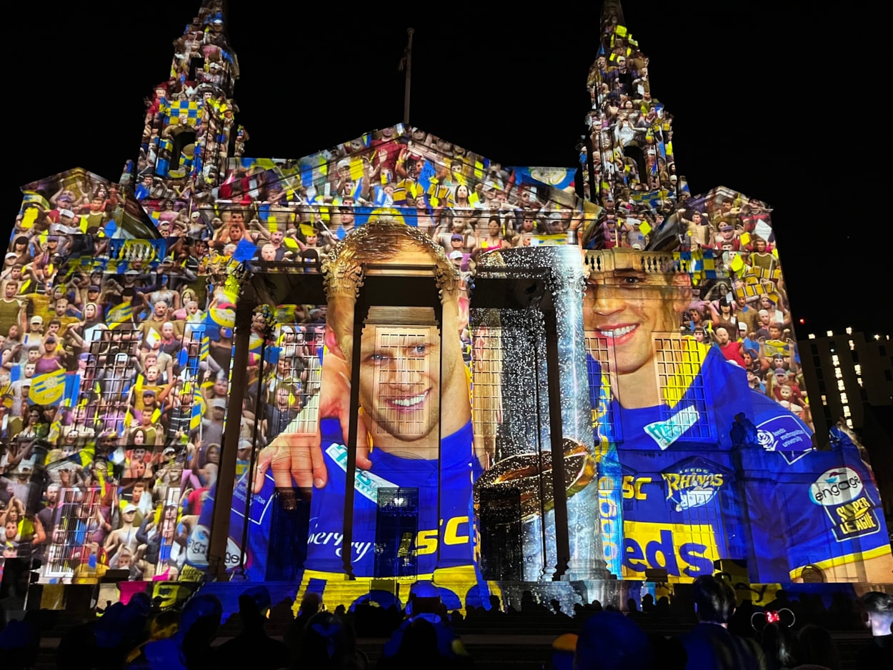 Light Night 2024: at Leeds Civic Hall, the breath-taking Out of the Aire paid tribute to some of the people and events that have been part of the fascinating story of Leeds.