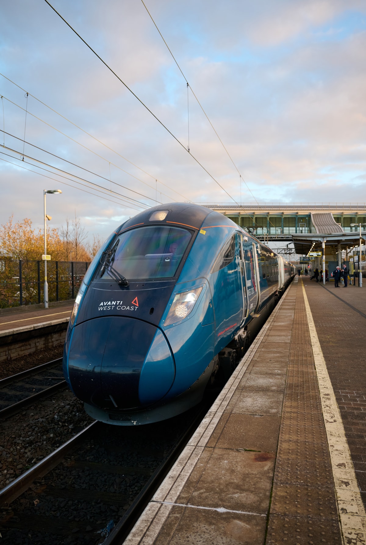 Evero 807006 at Liverpool South Parkway