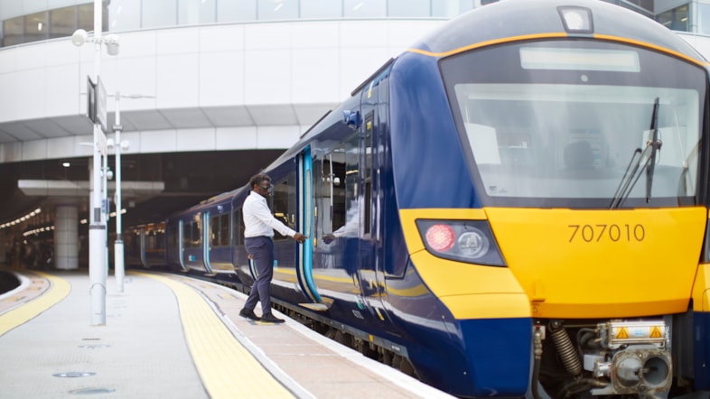 City Beam fleet complete as last two trains come into customer service: Class 707 Cannon Street-2