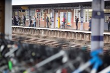 Pax waiting on platform at Tonbridge-21