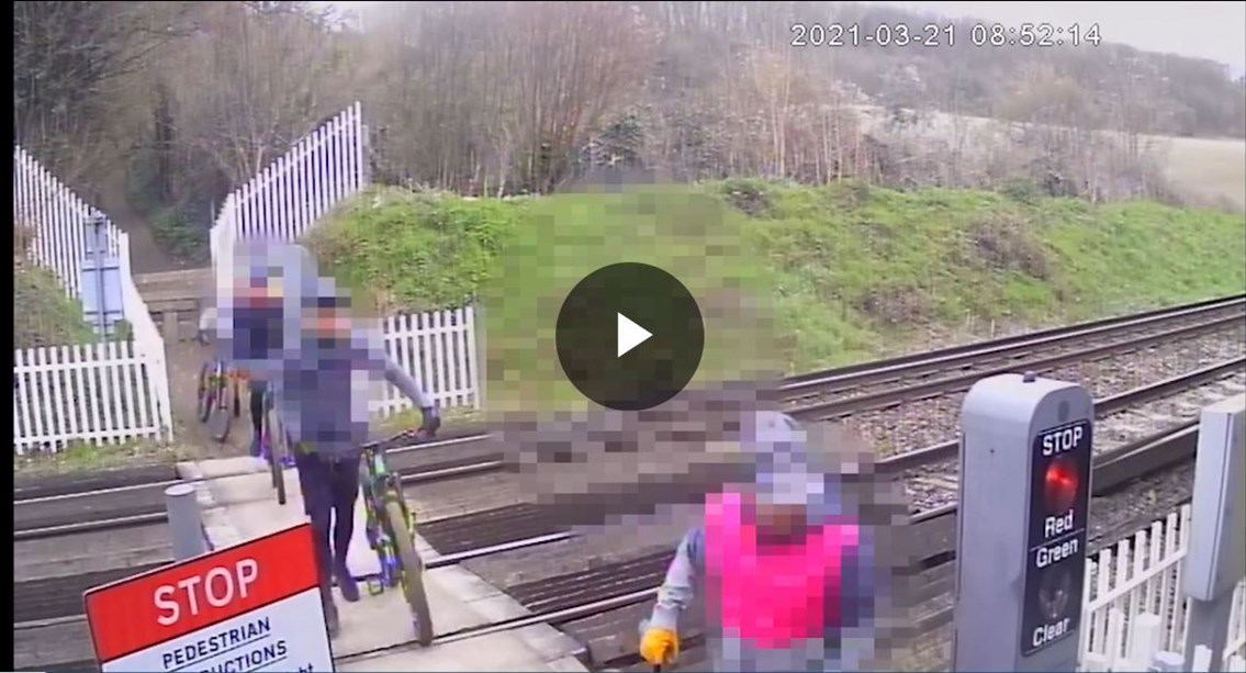 VIDEO: Warning after two trains forced to make emergency stops when crossing users ignore red lights in Kent: Cyclist trespass 2