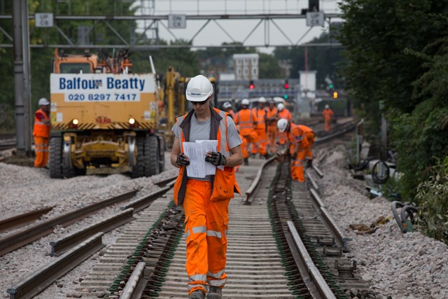 LBG - quis custodiet ipsos custodes: Saturday on the tracks near New Cross