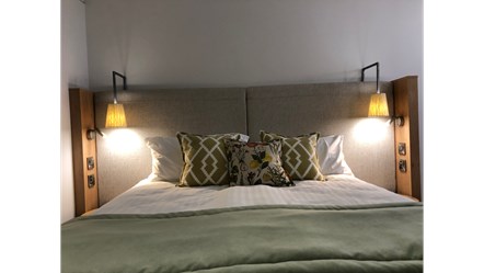 Heythrop Park standard and cosy bedroom 34 22