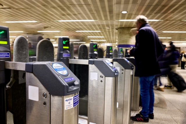 TfL Image - Tube Barriers (1)