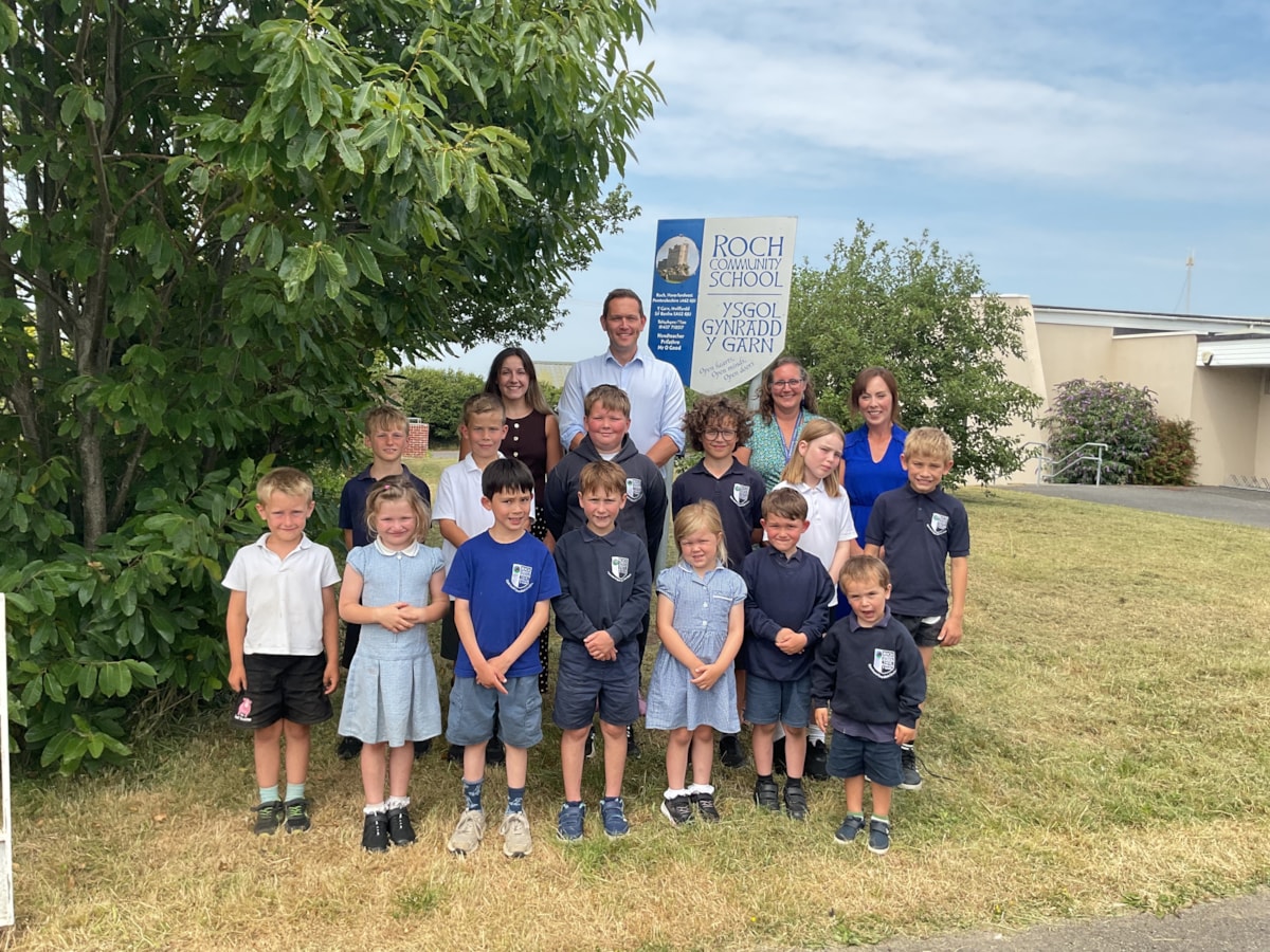 Roch Community Primary - Ysgol Gymunedol y Garn