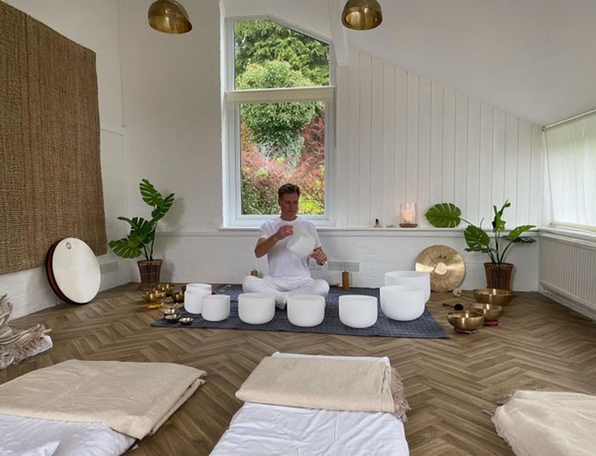 Simon Fellows from Prana Sanctuary sound bath