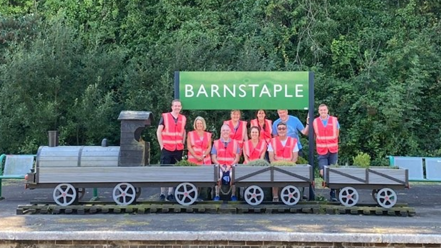 Volunteers come together to spruce up Barnstaple station: Barnstaple Station Volunteers