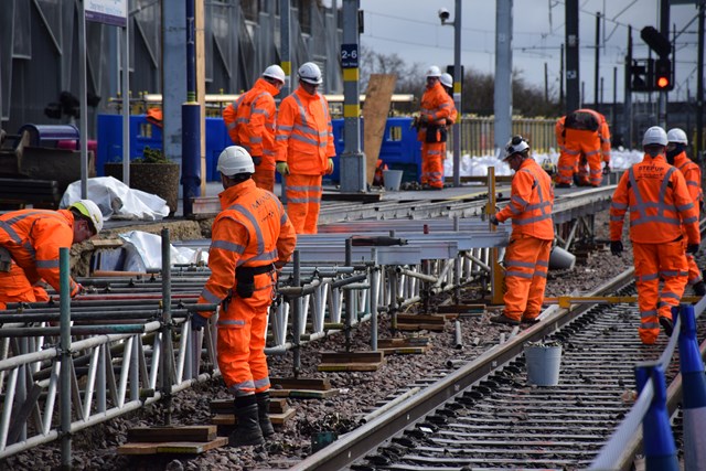 Platform improvements at Hayes and Harlington station