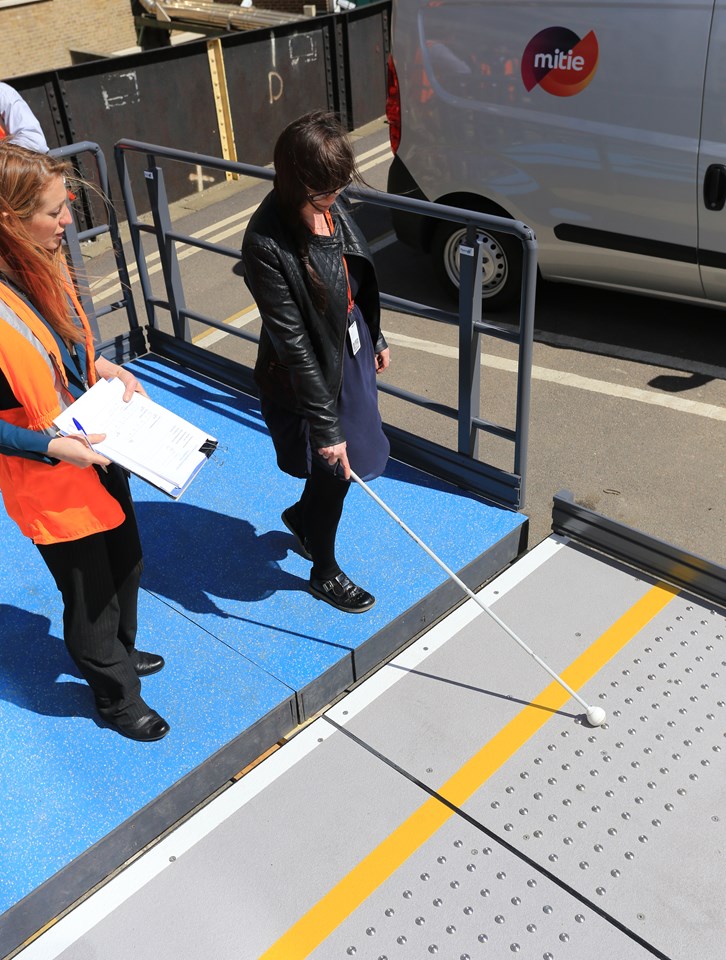 Accessibility Thameslink 3: Senior ergonomist Kate Moncrieff and BEAP member Tracey Dearing try out the new platform surface from Pipex