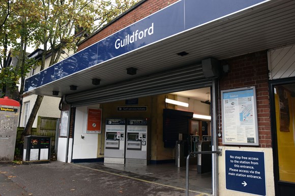 Pedestrian access of Guildford station footbridge to be withdrawn on trial basis from Monday 4 December: Guildford Park Road station entrance