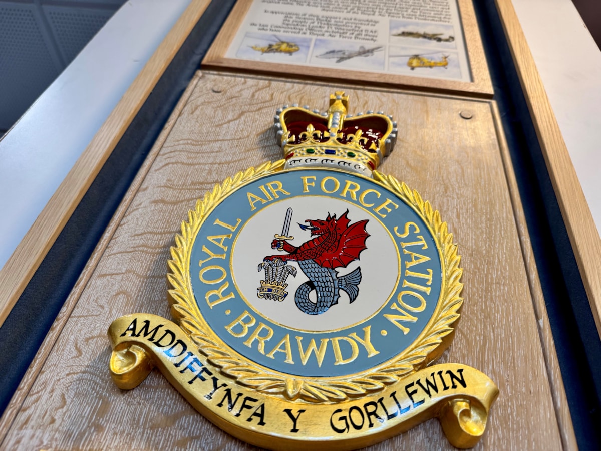 RAF Brawdy badge 1 - Bathodyn RAF Brawdy 1
