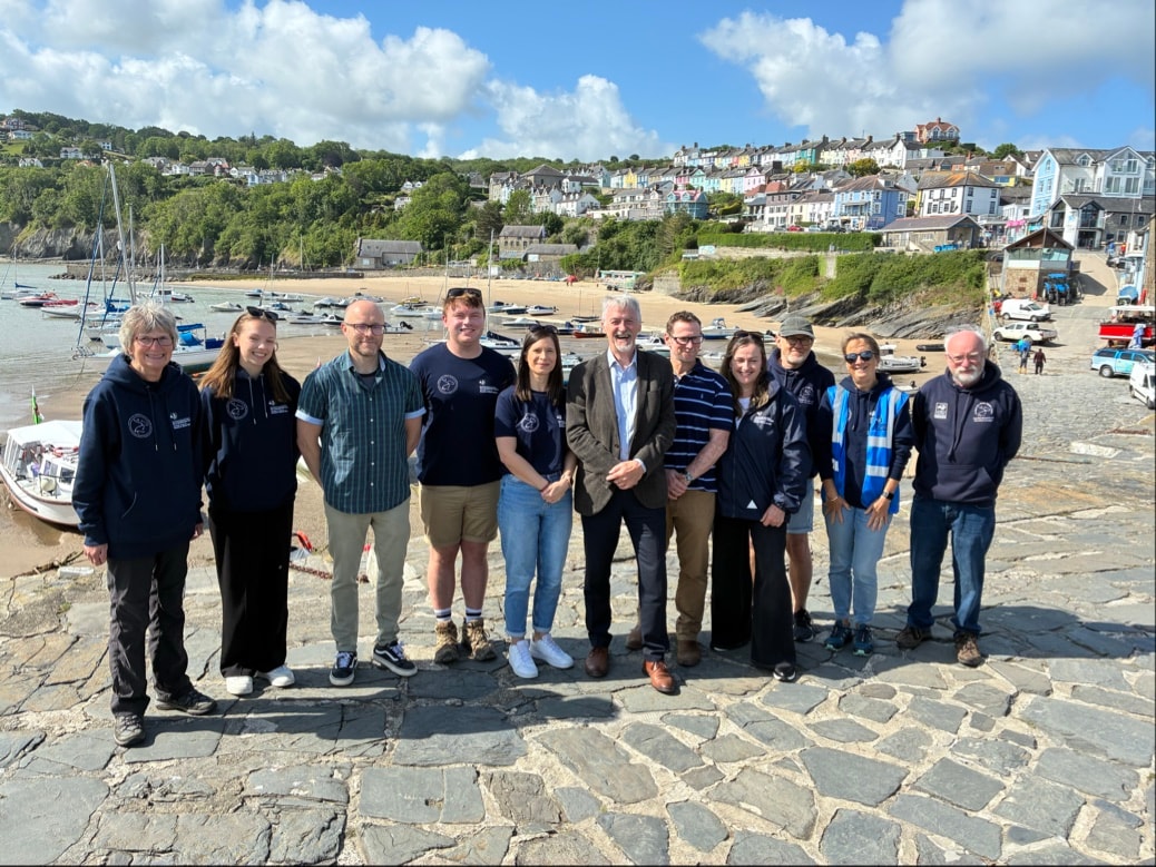 Deputy First Minister, Huw Irranca-Davies on a visit to the Cardigan Bay Marine Wildlife Centre in New Quay