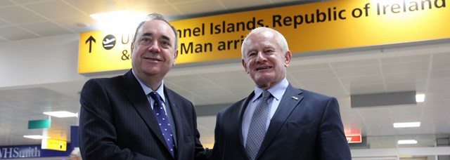 Direct airlink between Scotland and the Isle of Man: First Minister welcomes Isle of Man Chief Minister at Glasgow airport.
First Minister Alex Salmond welcomed IOM Chief Minister Allan Bell at Glasgow Airport as he touched down on one of the first flights restoring the direct airlink between Scotland and the Isle of Man.