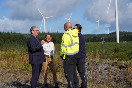 FM Eluned Morgan & PM Keir Starmer at Windfarm in Carmarthenshire