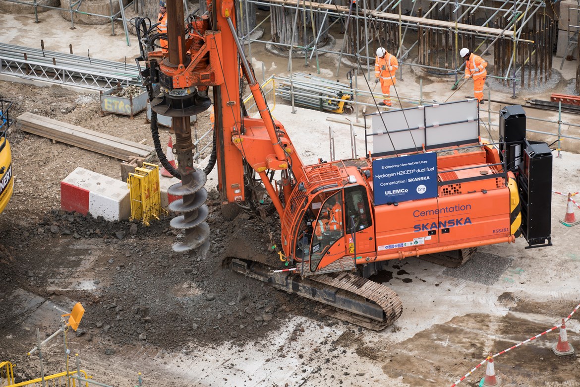 World first as HS2 trials dual-fuel piling rig on London site: World first as HS2 trials dual-fuel piling rig on London site