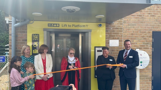 The ribbon is cut at Isleworth station