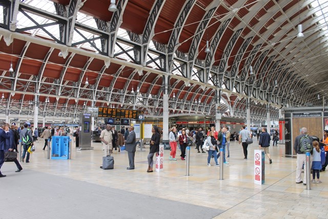 Paddington Station 24/7 – Officers from the British Transport Police launch special operation in the capital with the help of Network Rail colleagues: Padd concourse