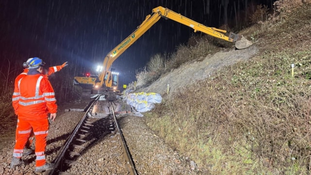 1,000 tonnes of spoil being removed as engineers tackle landslip: Woolley Tunnel landslip 1.jpeg