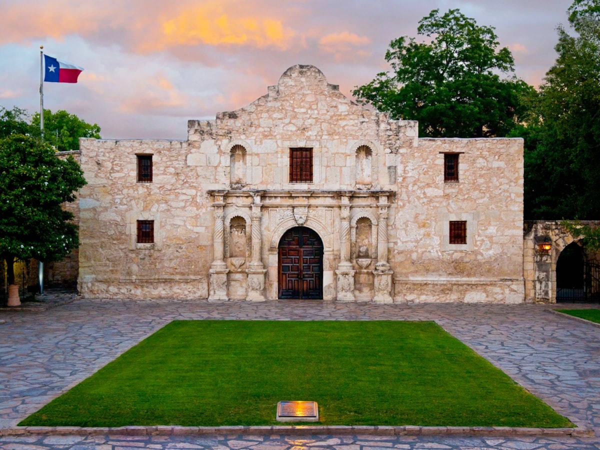 Alamo - Military City USA