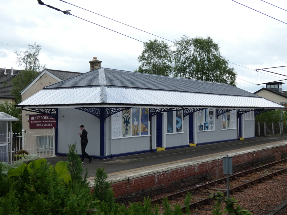 Lanark station new roof (1)
