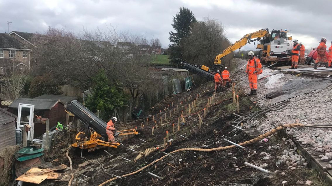 Emergency landslip repairs: passengers thanked after line re-opens between Aylesbury and Amersham: Stoke Mandeville landslip repair cropped