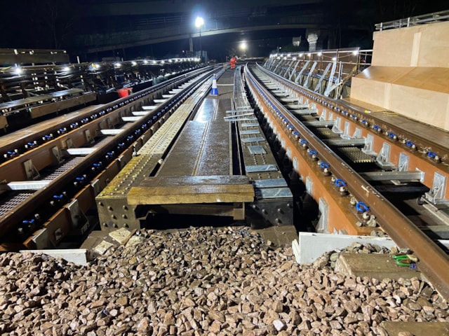 Plym bridge refurbishment in the final stages of work: Plym bridge refurbishment in the final stages of work