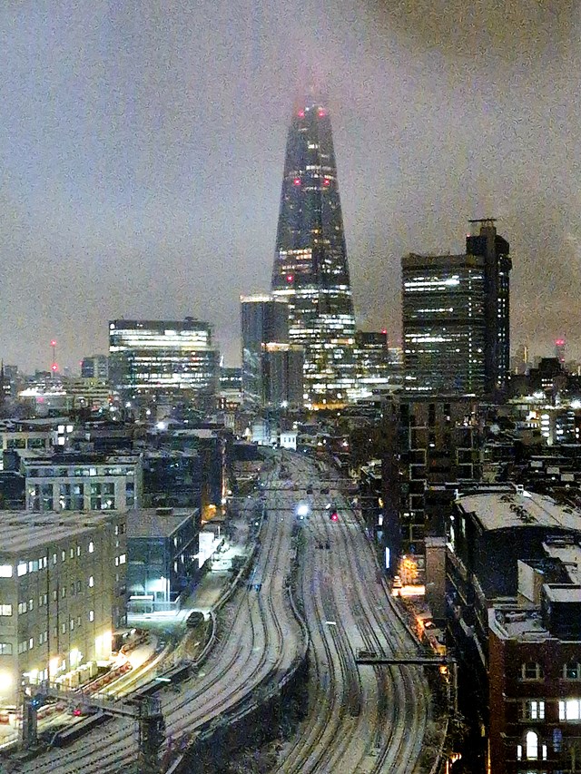 London Bridge snow Monday 12 2022