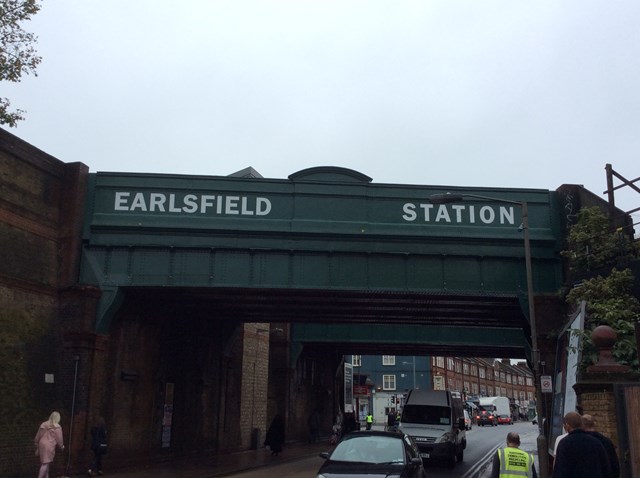 Revamped Earlsfield station bridges