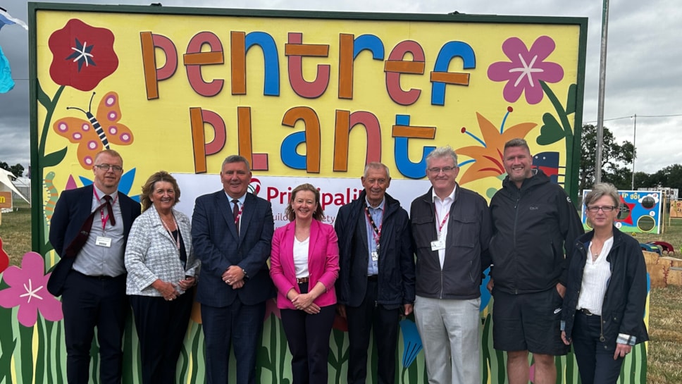 CSHLG Pentref Plant 250804 - 6