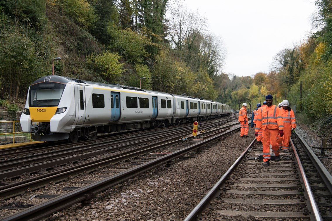 Passengers along Sevenoaks line and in parts of SE London advised to check before they travel this Bank Holiday, but routes to Kent and Sussex beaches are OPEN: Sevenoaks Tunnel Refurbishment 2018 (36)