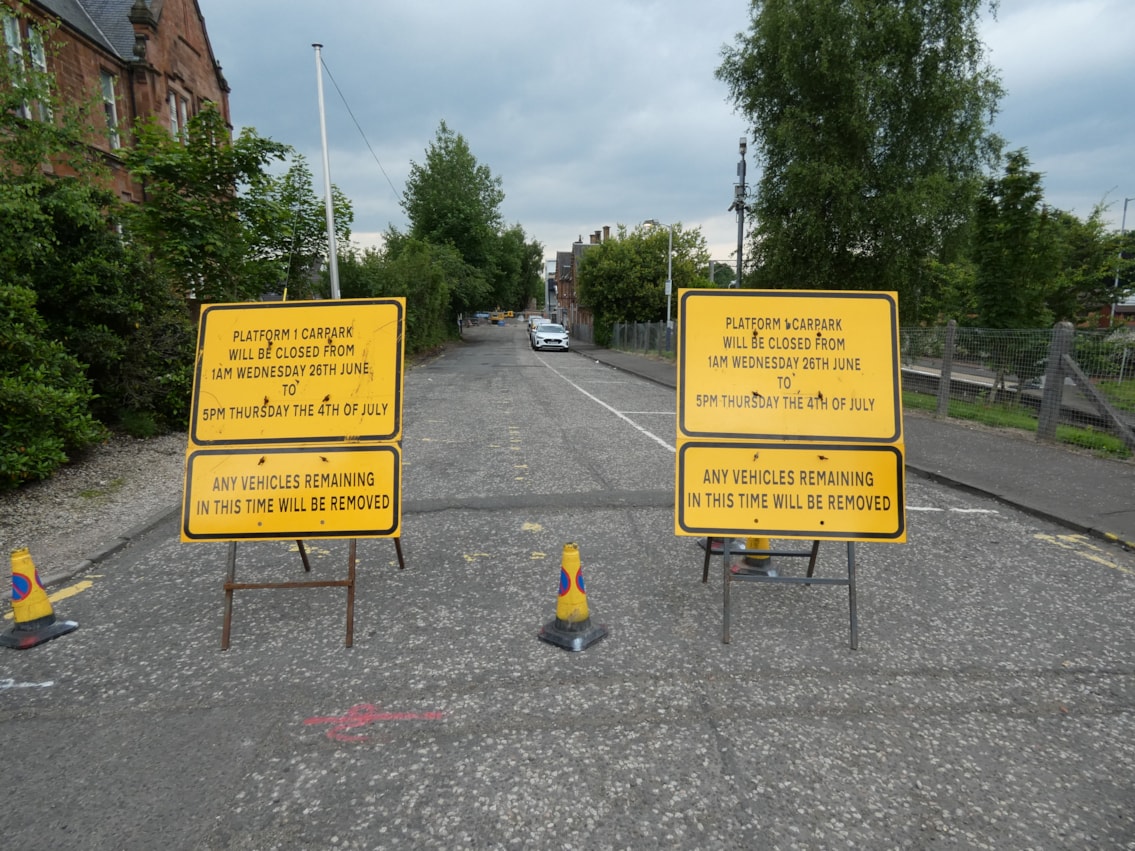 Signage at Uddingston station