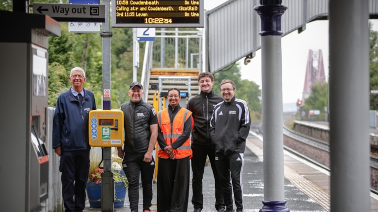 Siemens donates life-saving defibrillators to train stations in Scotland