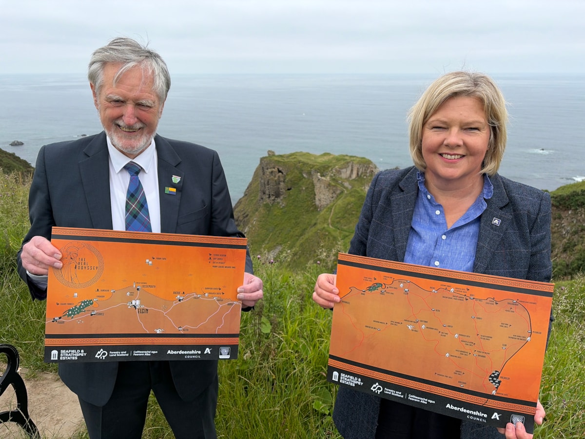 Moray Council Civic Leader, Cllr John Cowe and Provost of Aberdeenshire, Cllr Judy Whyte at Findlater Castle with 