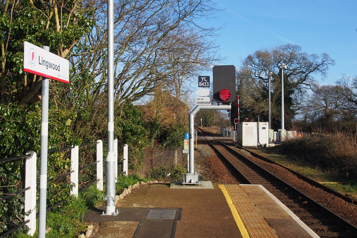 Lingwood station signal 1