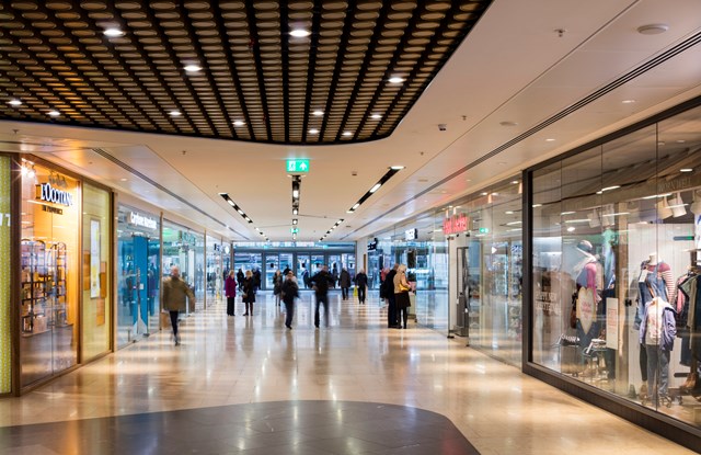 Inside Grand Central - shops