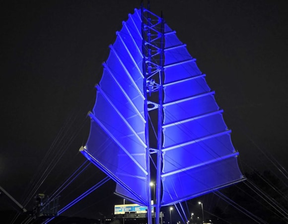 Sails of the South refurbishment complete: Tri Sail Lights 4
